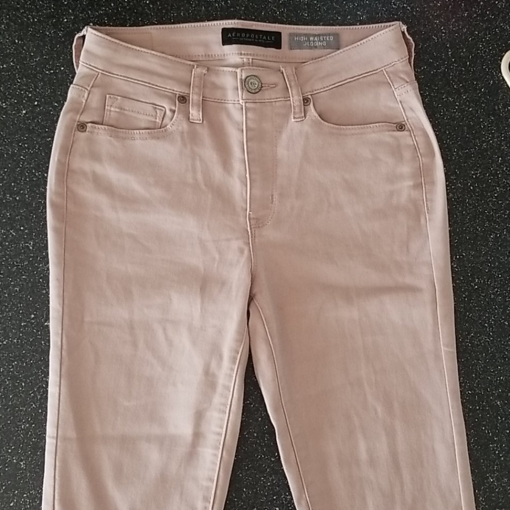 Women's Aeropostale High Waisted Jegging.